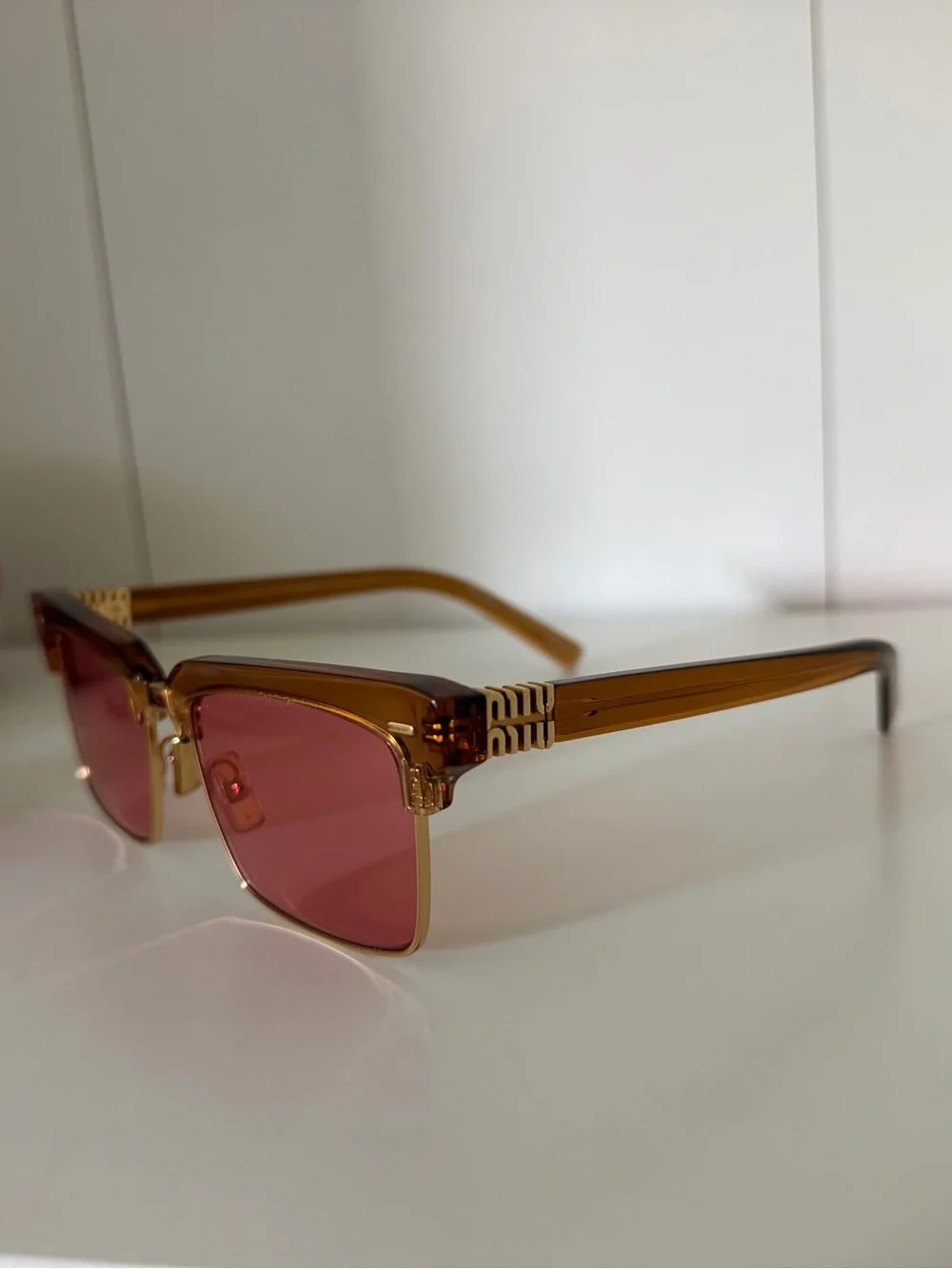 MIU MIU MU 10Zs SUMGLASSES PINK CARAMEL SQUARE